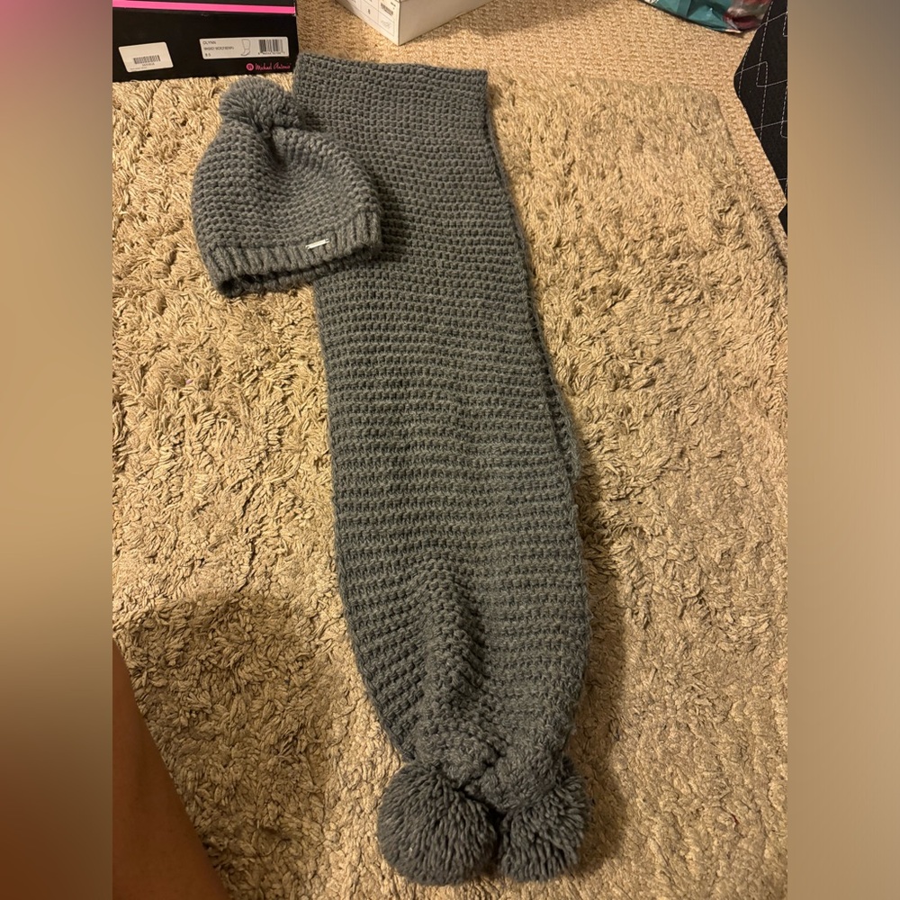 Hat and Scarf Set
